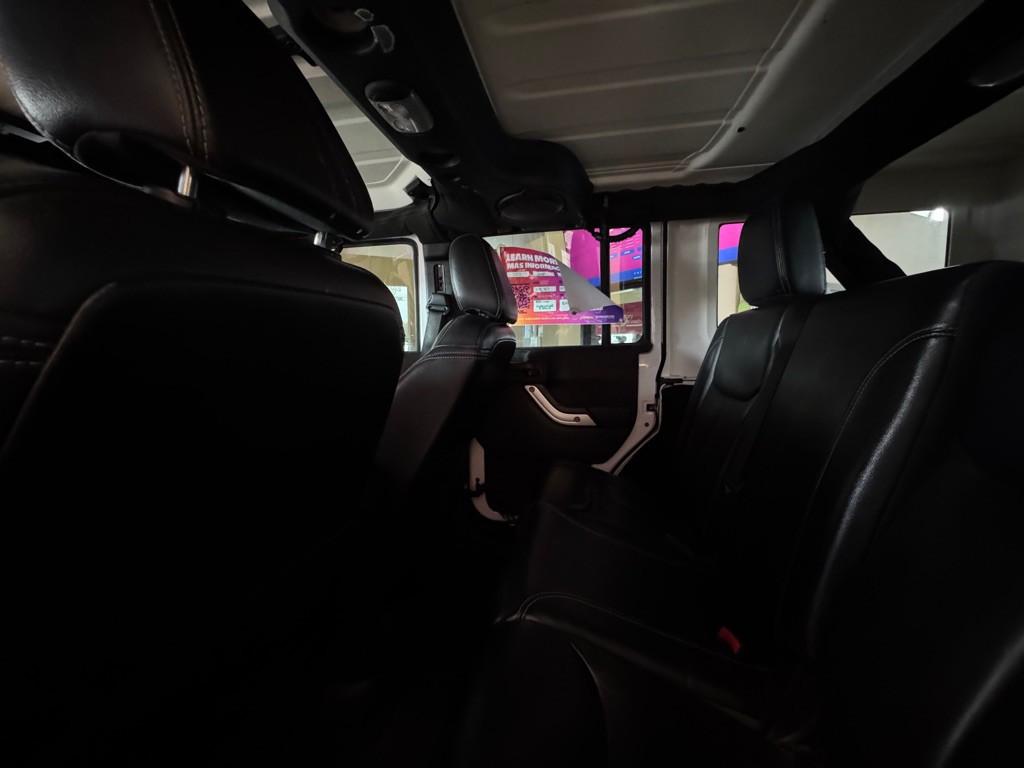 2013 Jeep Wrangler Unlimited Image 16
