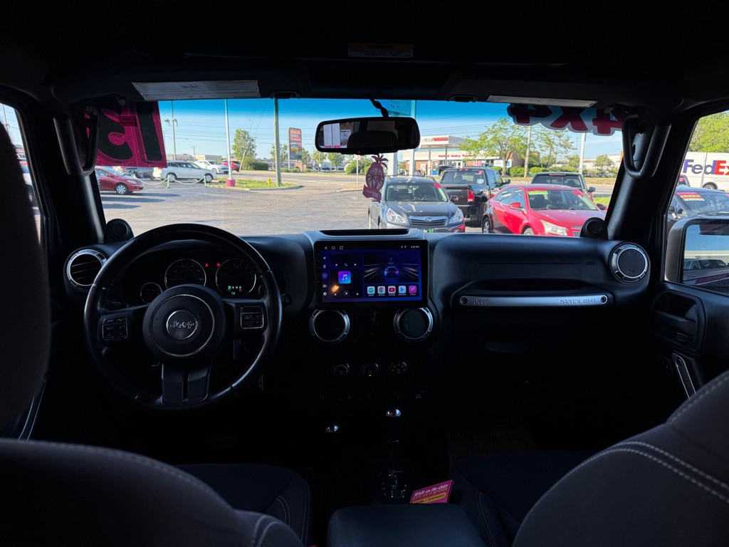2013 Jeep Wrangler Unlimited Image 14