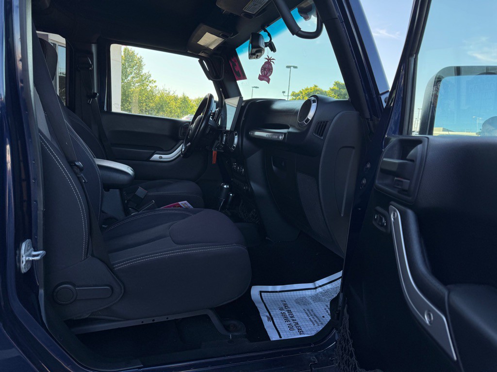 2013 Jeep Wrangler Unlimited Image 21