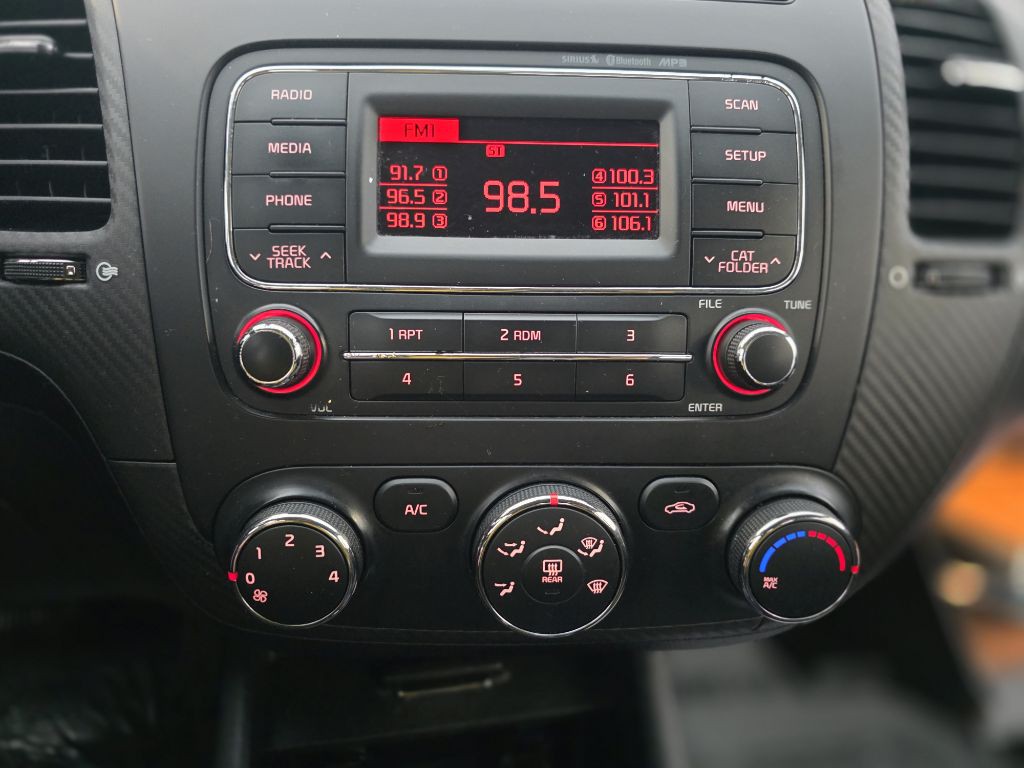 2015 Kia Forte Image 22