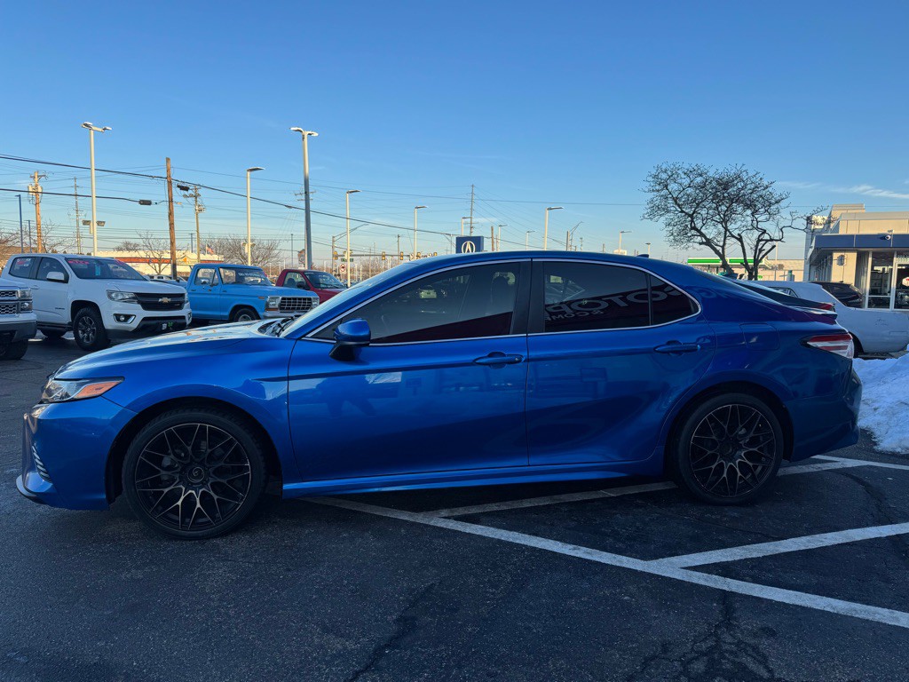 2020 Toyota Camry Image 5