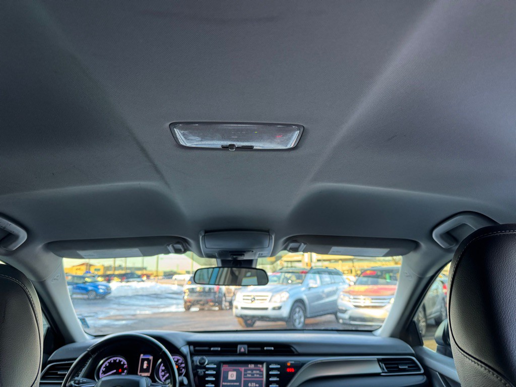 2020 Toyota Camry Image 18