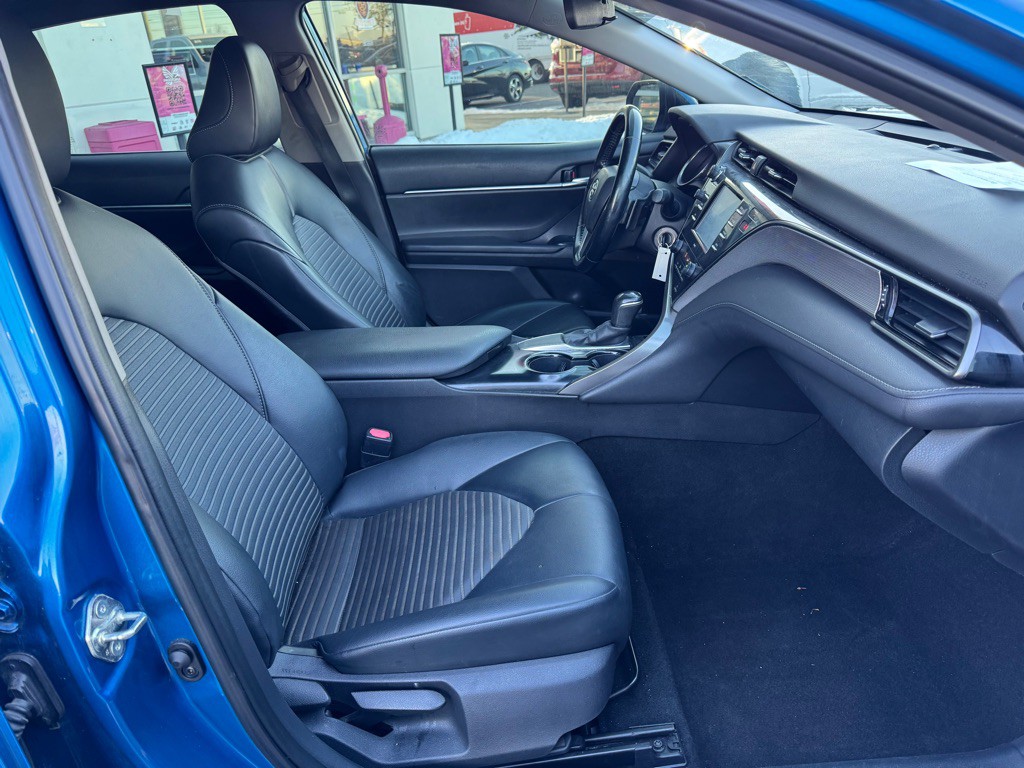2020 Toyota Camry Image 19