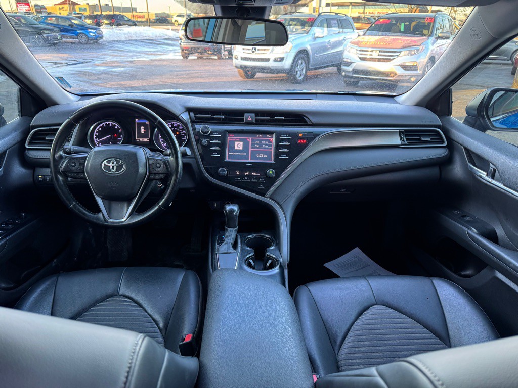 2020 Toyota Camry Image 36