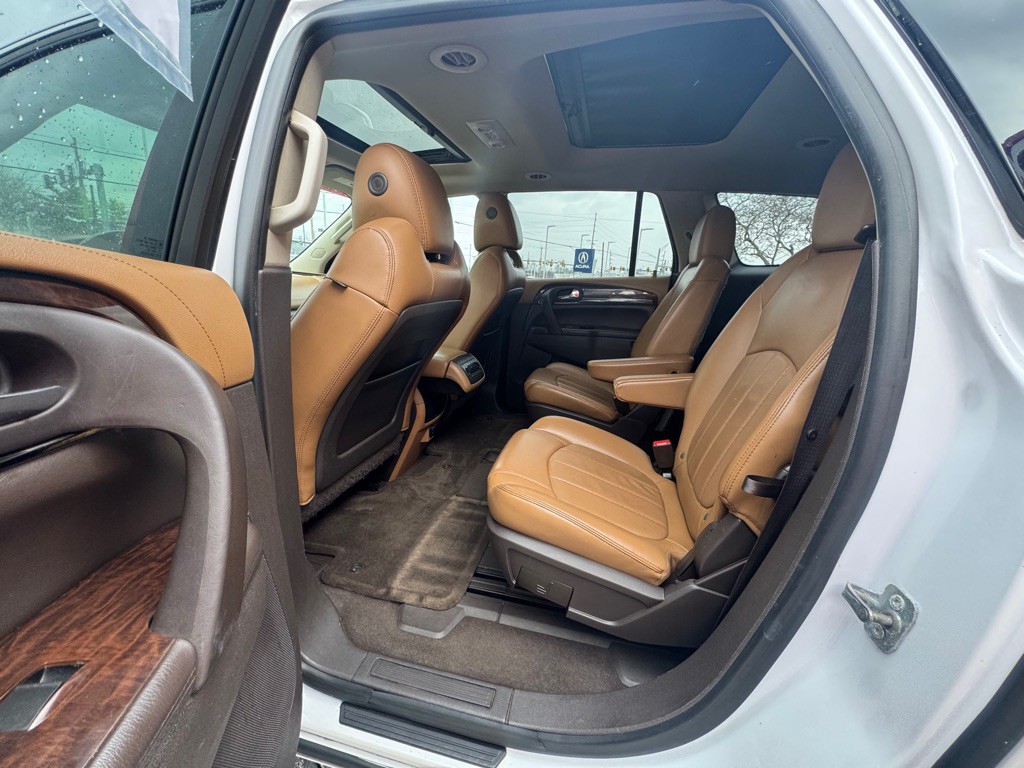 2016 Buick Enclave Image 11
