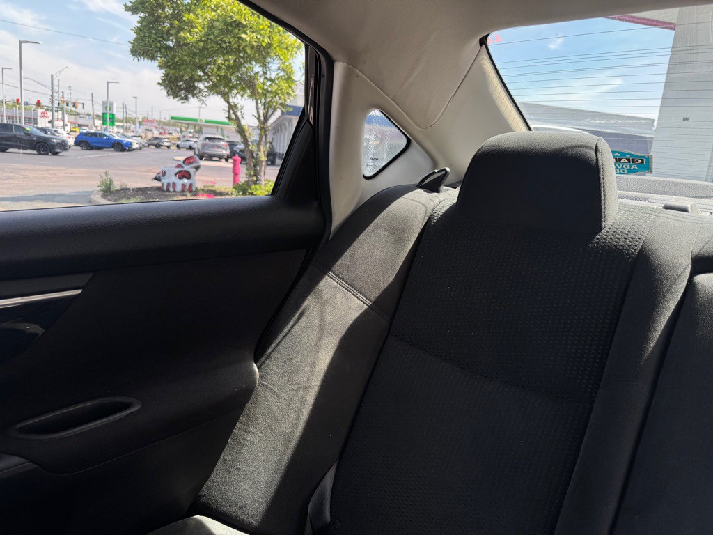 2014 Nissan Altima Image 16