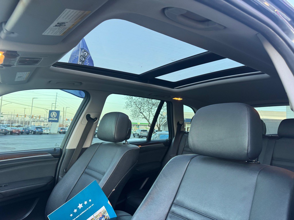 2011 BMW X5 Image 10