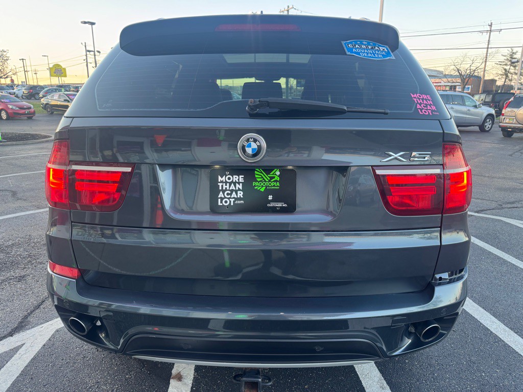 2011 BMW X5 Image 3