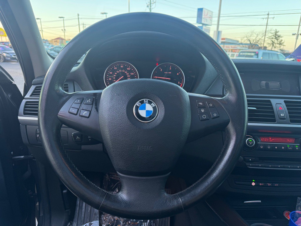 2011 BMW X5 Image 12