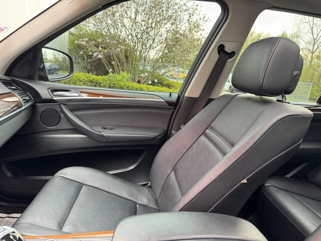 2011 BMW X5 Image 22