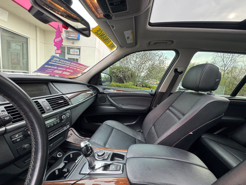 2011 BMW X5 Image 23