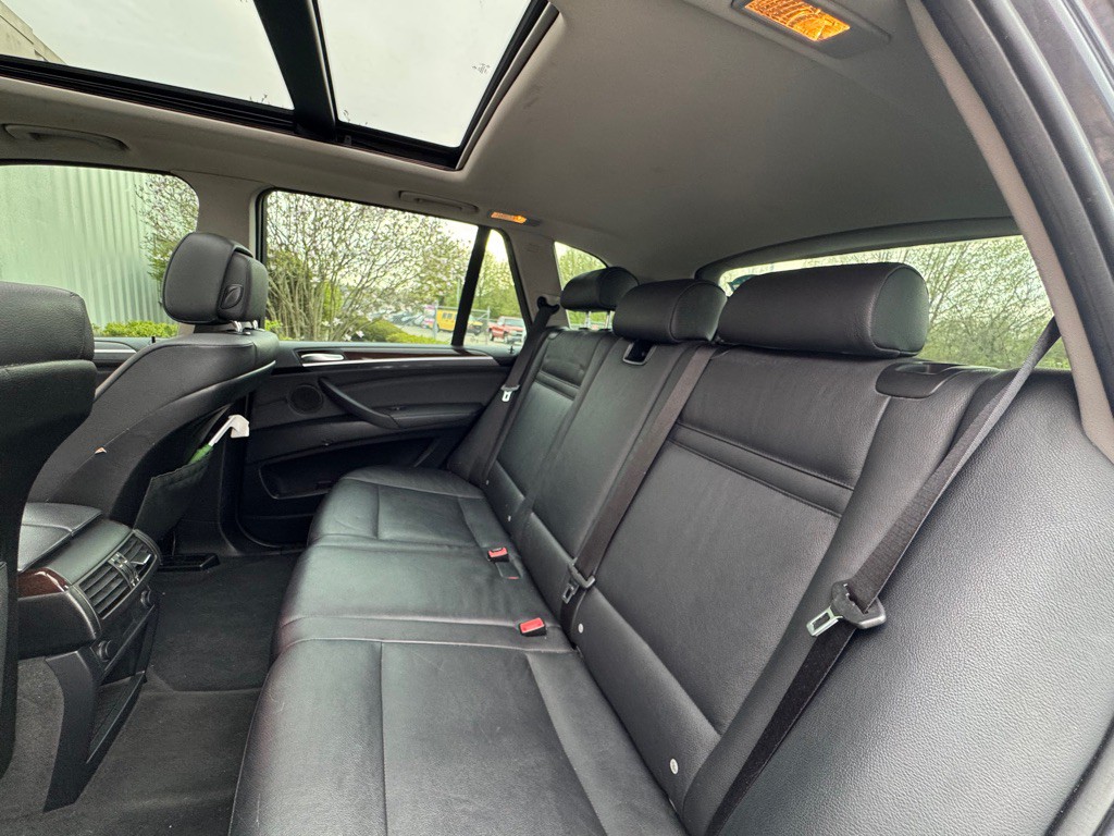 2011 BMW X5 Image 29