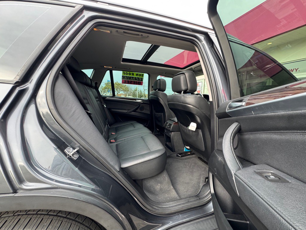 2011 BMW X5 Image 30