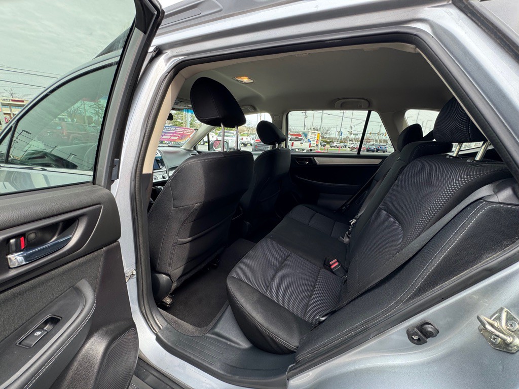 2017 Subaru Outback Image 8