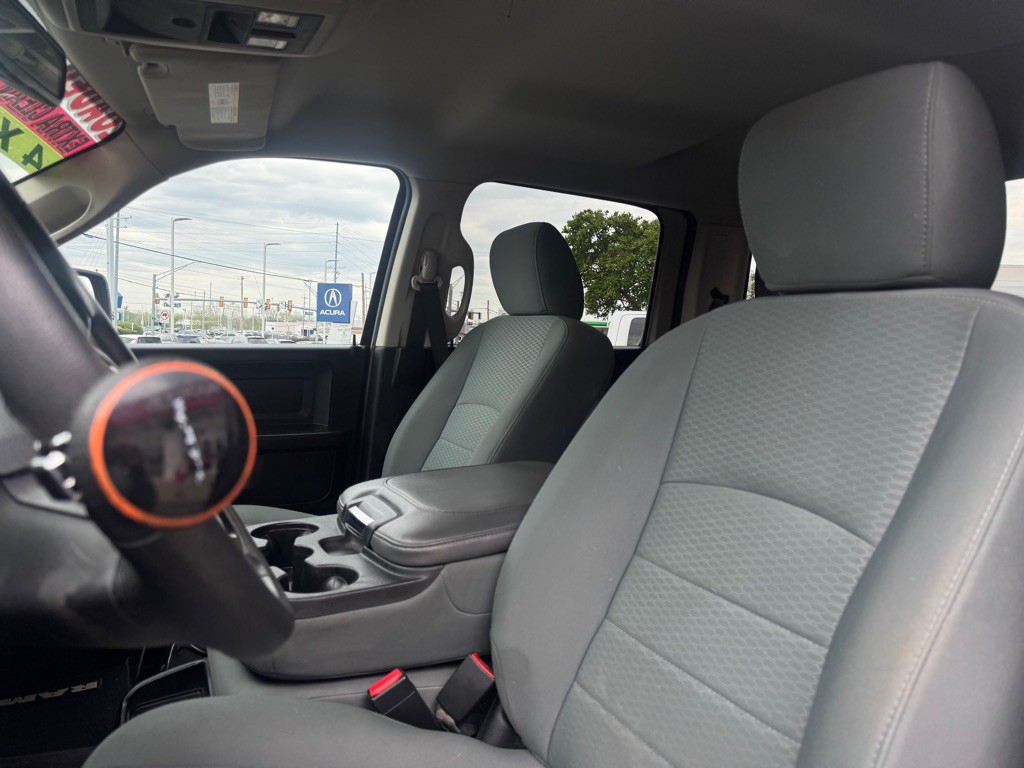 2015 RAM 1500 Image 9