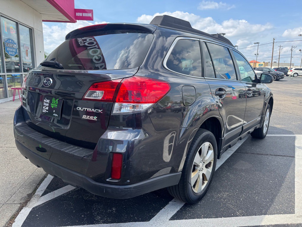 2011 Subaru Outback Image 3