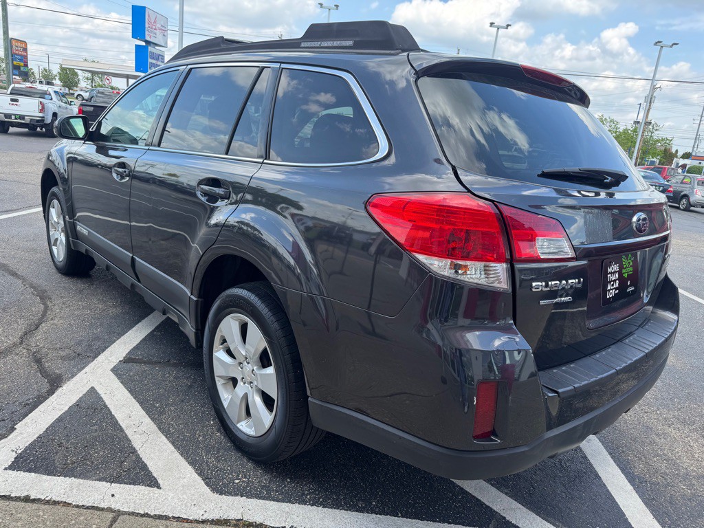 2011 Subaru Outback Image 5