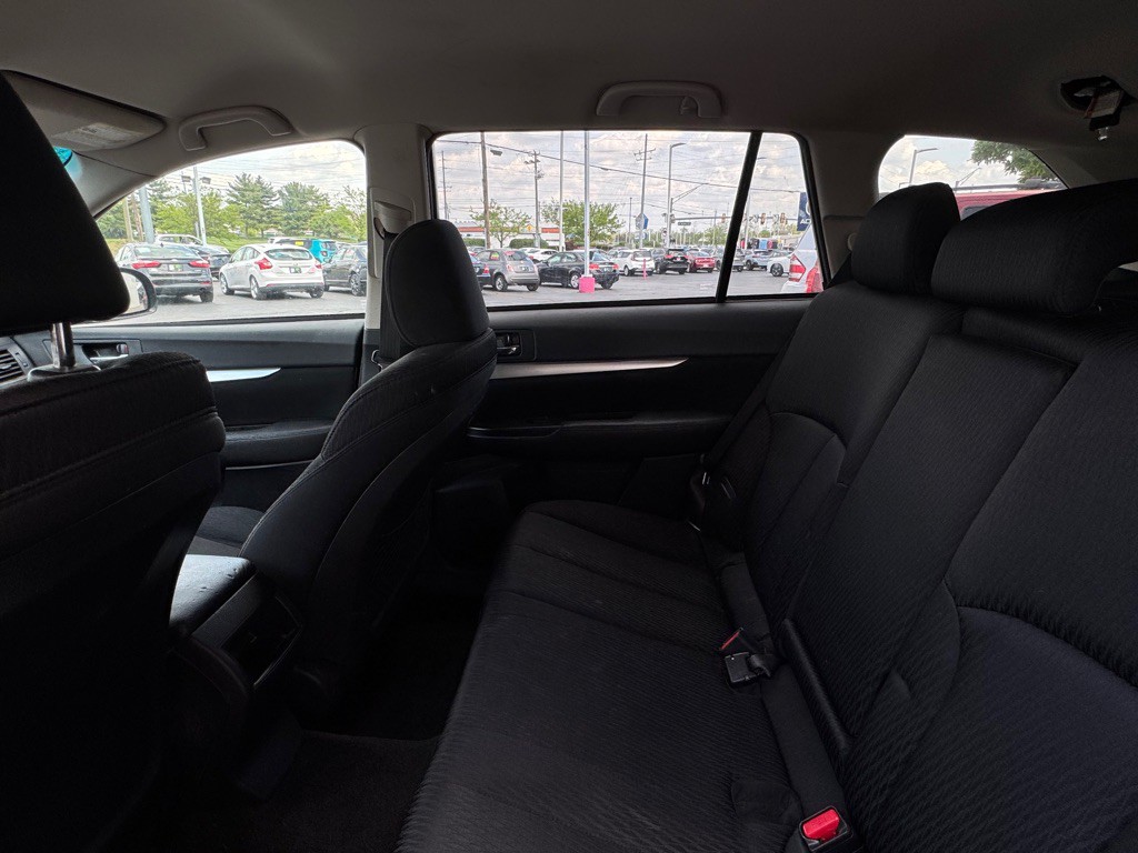 2011 Subaru Outback Image 19