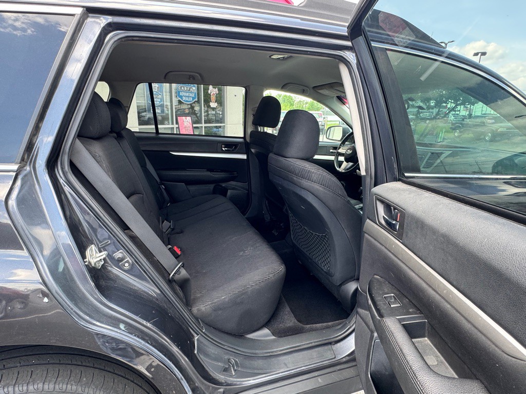 2011 Subaru Outback Image 22
