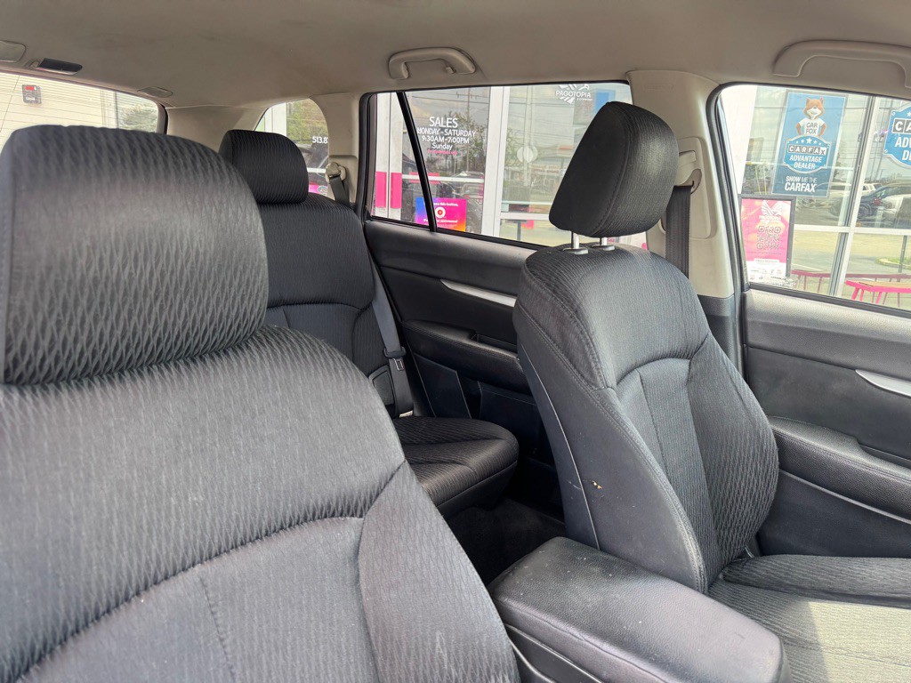 2011 Subaru Outback Image 25