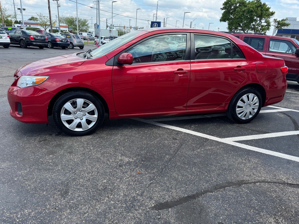 2013 Toyota Corolla Image 4