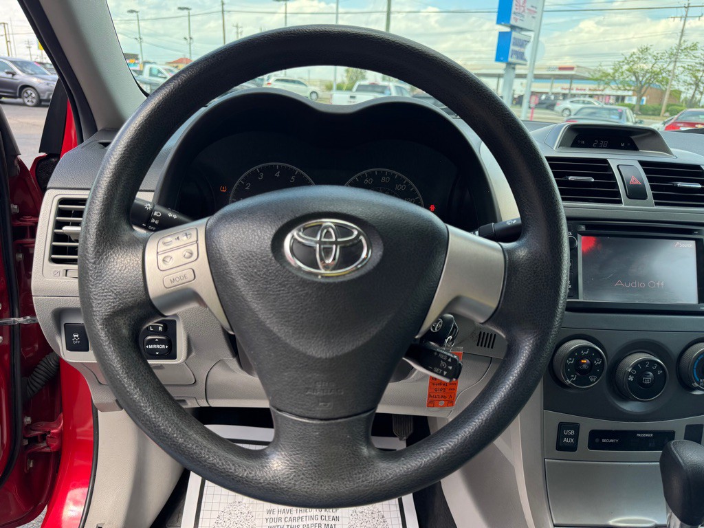 2013 Toyota Corolla Image 8