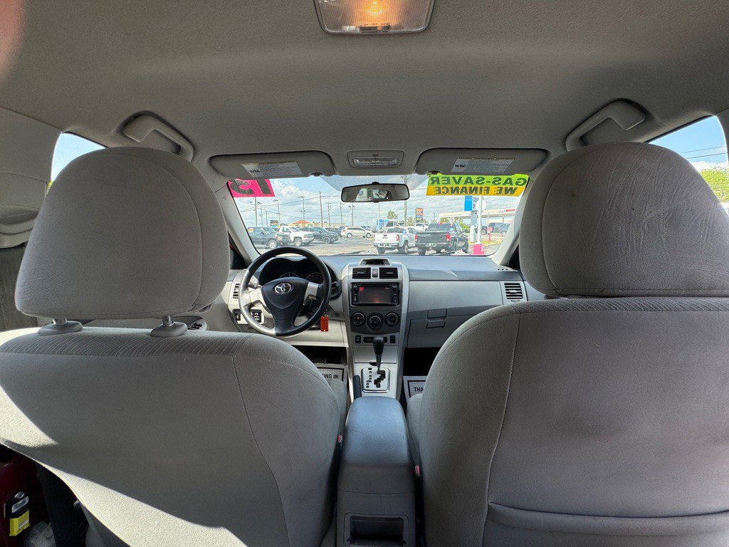 2013 Toyota Corolla Image 16