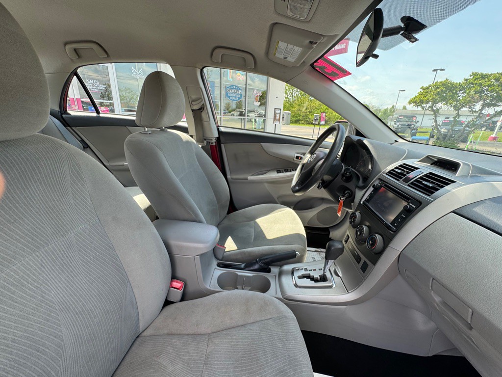 2013 Toyota Corolla Image 19