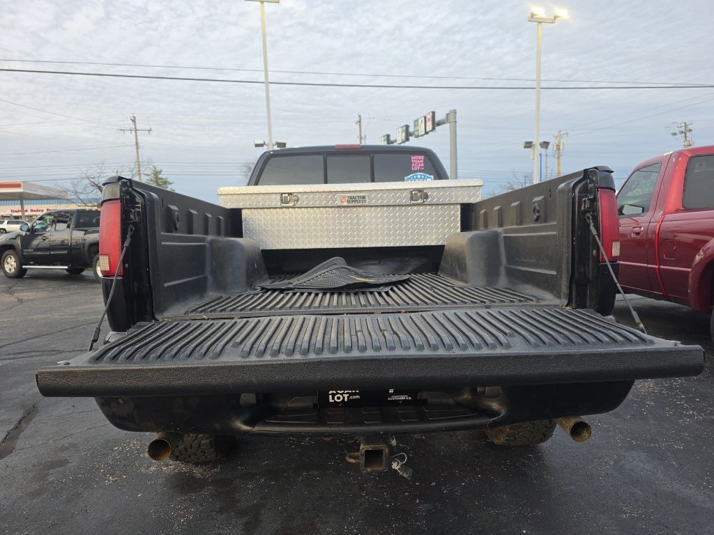 2002 Chevrolet S10 Image 6