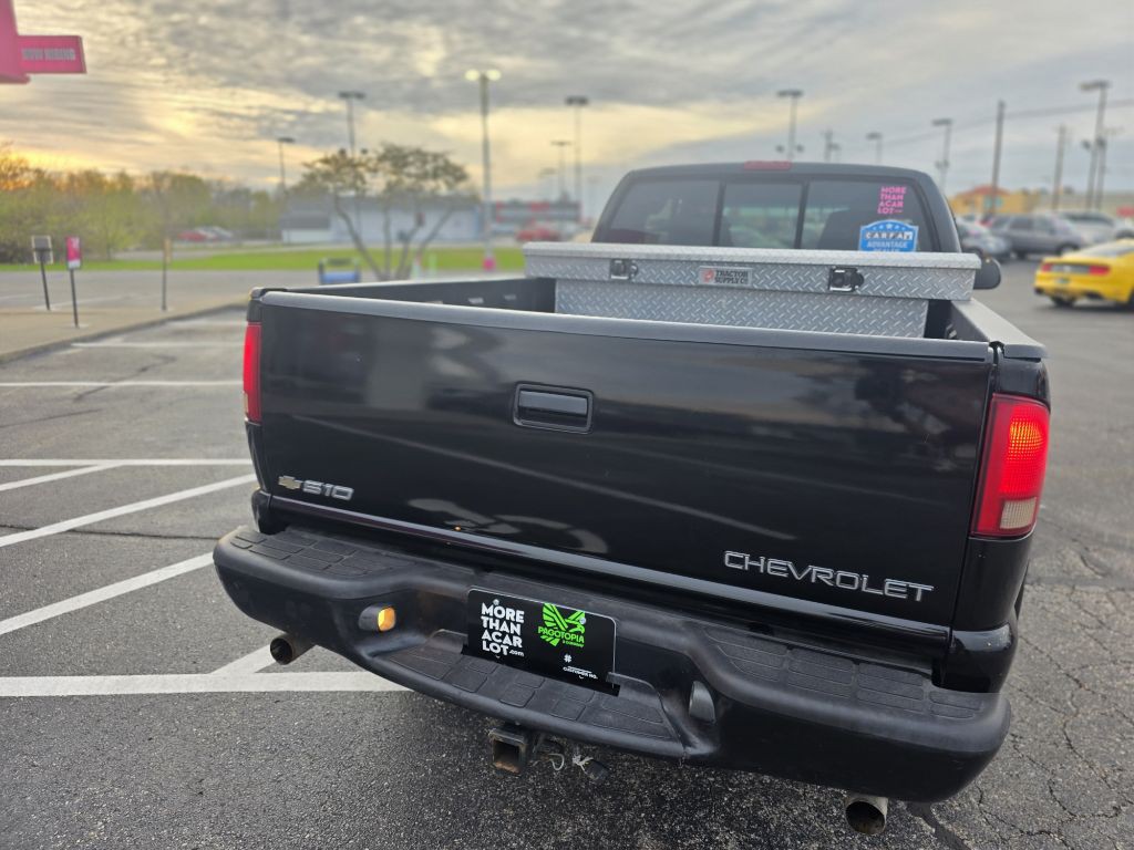 2002 Chevrolet S10 Image 29