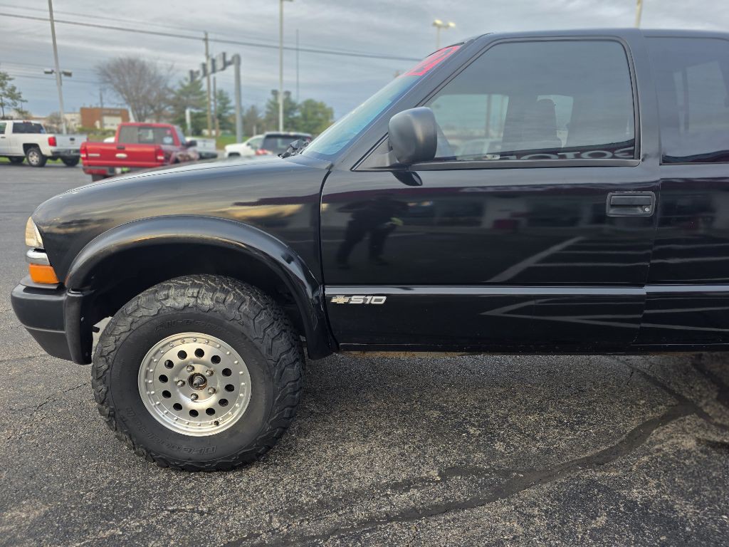 2002 Chevrolet S10 Image 36