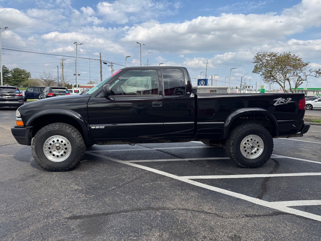 2002 Chevrolet S10 Image 42