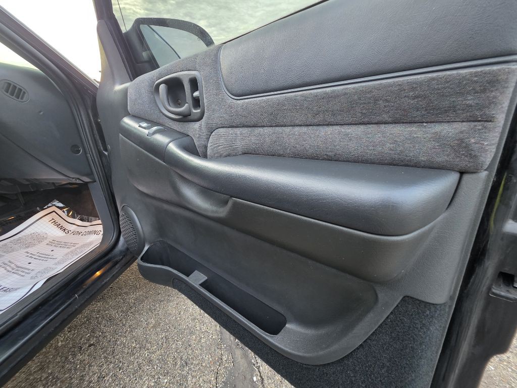 2002 Chevrolet S10 Image 19