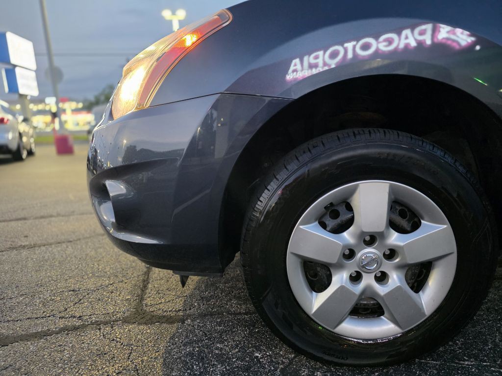 2015 Nissan Rogue Image 2