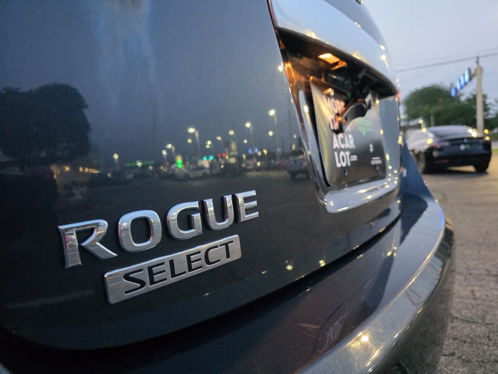 2015 Nissan Rogue Image 14