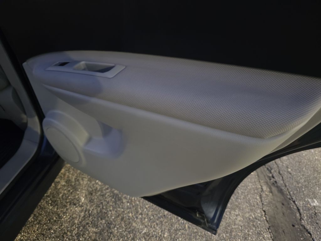 2015 Nissan Rogue Image 24