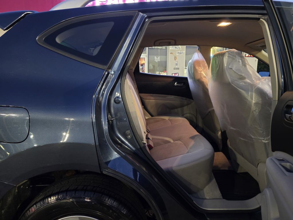 2015 Nissan Rogue Image 25