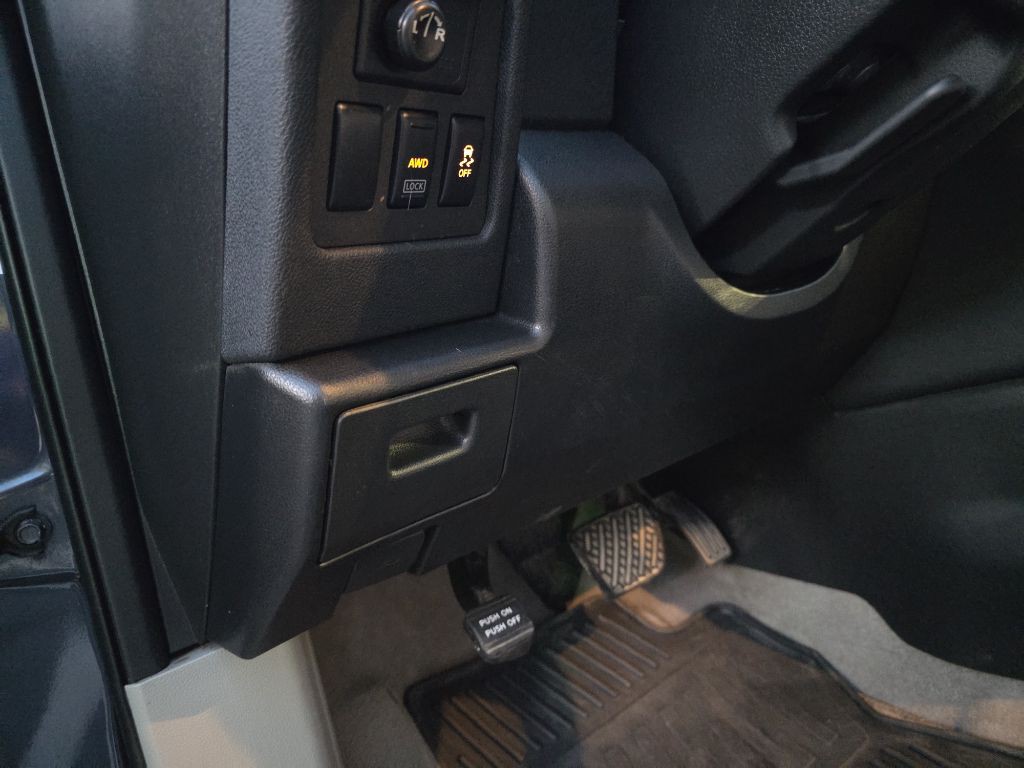 2015 Nissan Rogue Image 31