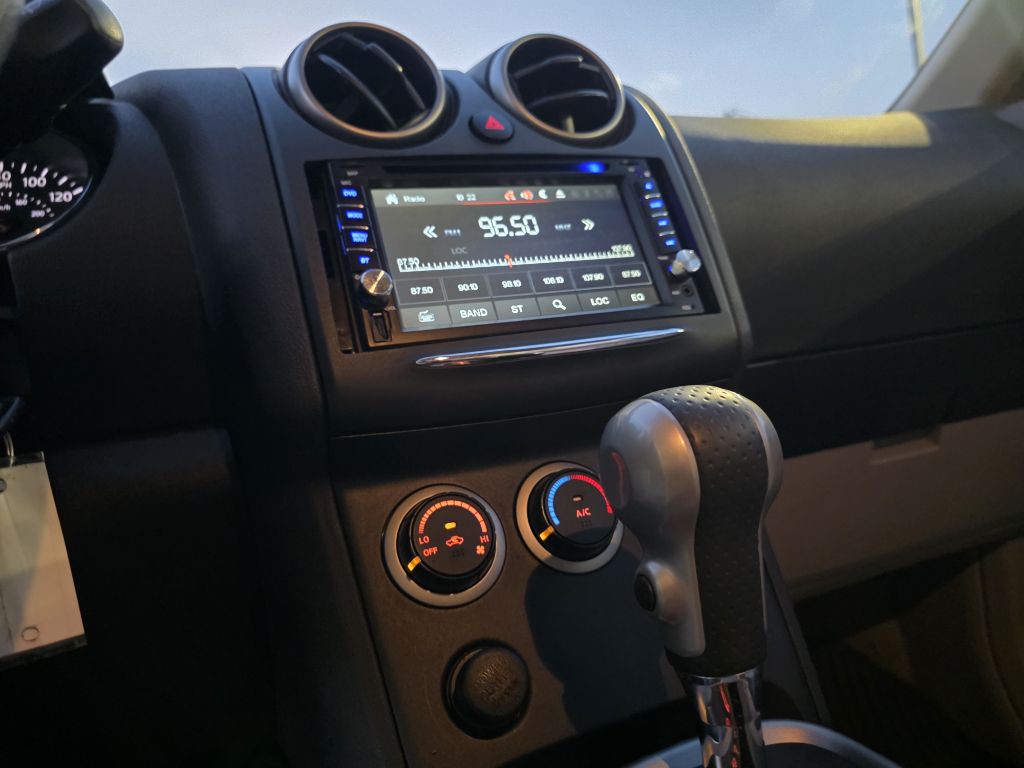 2015 Nissan Rogue Image 32
