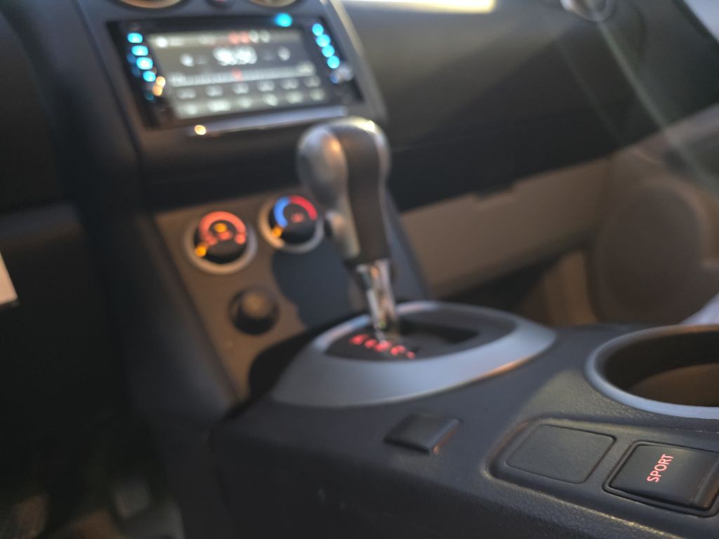 2015 Nissan Rogue Image 35
