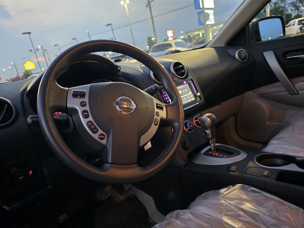 2015 Nissan Rogue Image 39