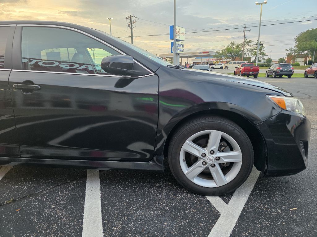 2012 Toyota Camry Image 36