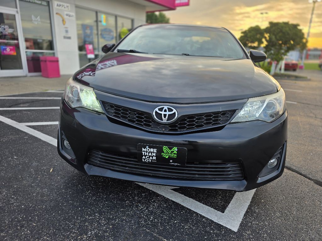 2012 Toyota Camry Image 38
