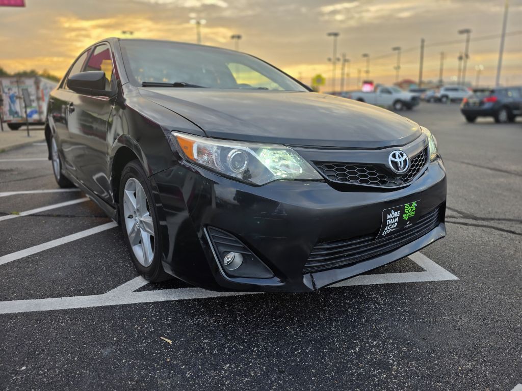 2012 Toyota Camry Image 3