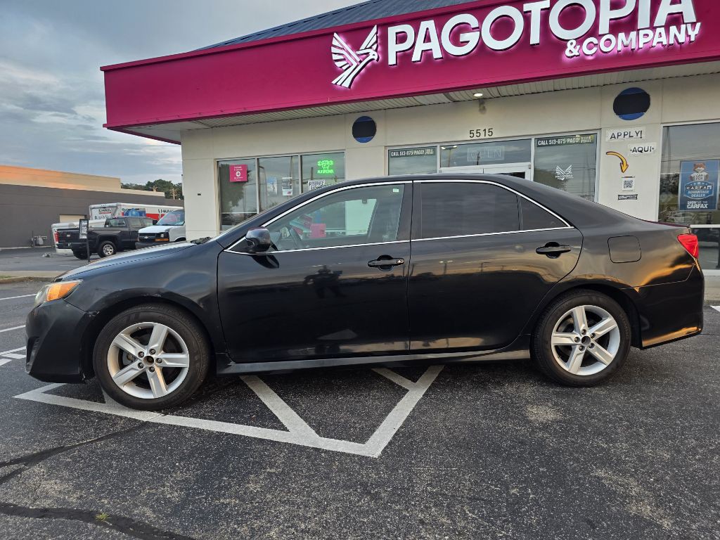 2012 Toyota Camry Image 6