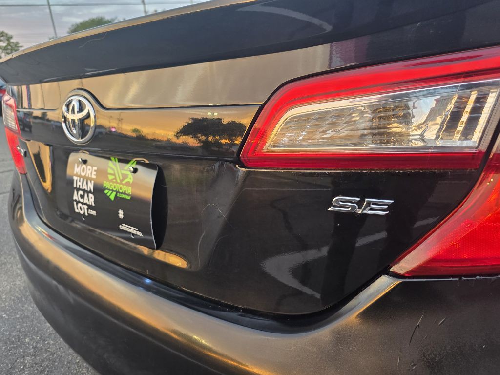 2012 Toyota Camry Image 7