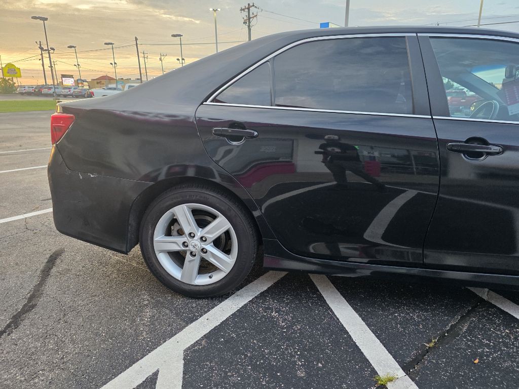 2012 Toyota Camry Image 10