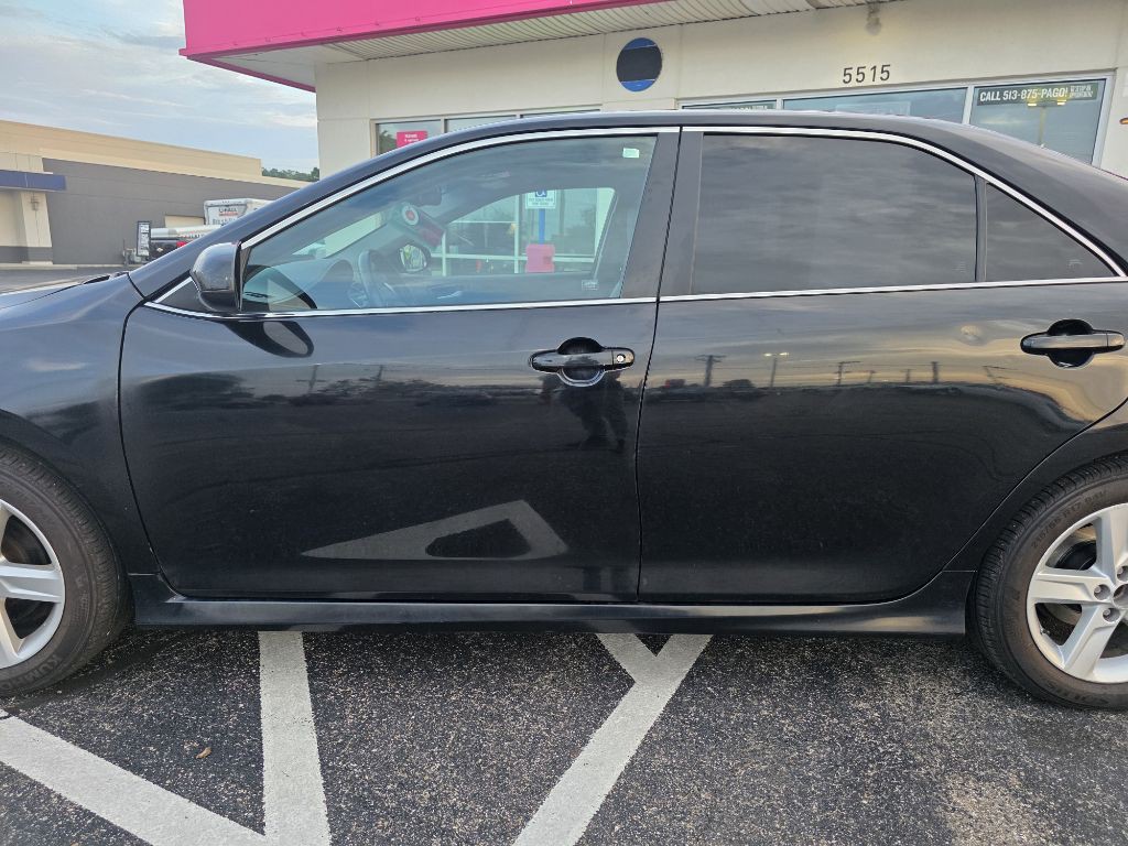 2012 Toyota Camry Image 16