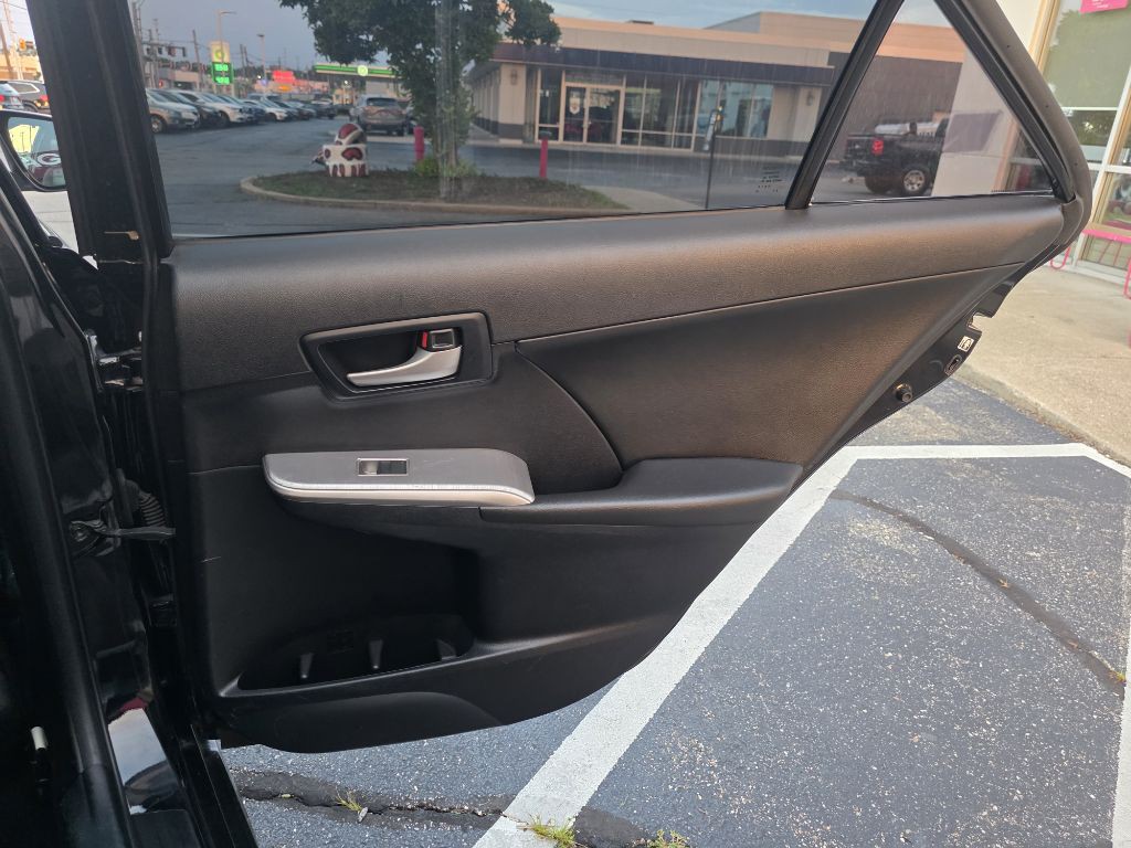 2012 Toyota Camry Image 22