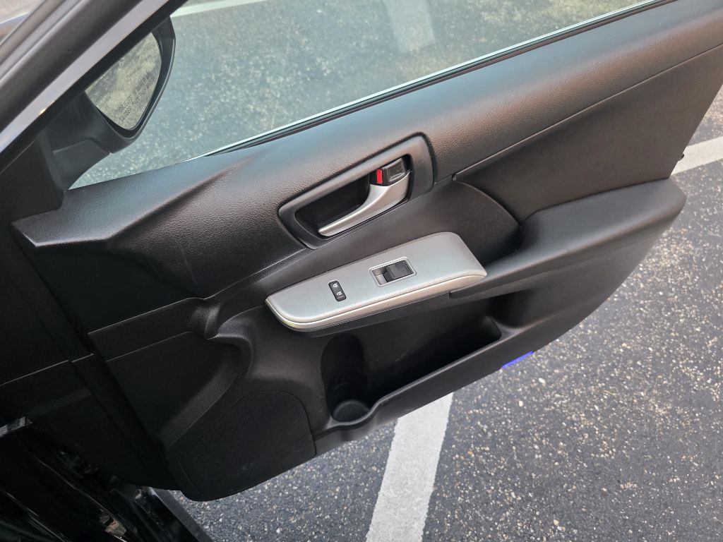 2012 Toyota Camry Image 25